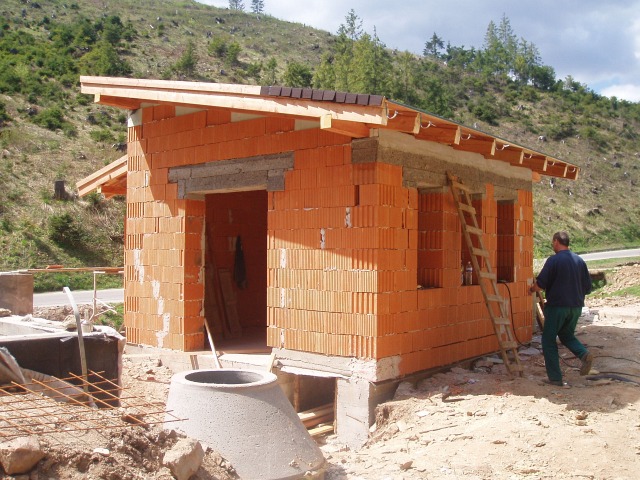 Vybudovanie mechanicko-biologickej ČOV a spla&scaron;kovej kanaliz&aacute;cie - Brav&auml;covo