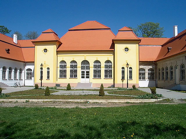 Rekon&scaron;trukcia ka&scaron;tieľa - Bardoňovo