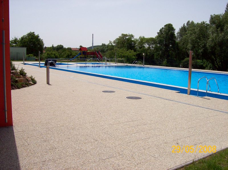 Rekon&scaron;trukcia letn&eacute;ho k&uacute;paliska Lamač